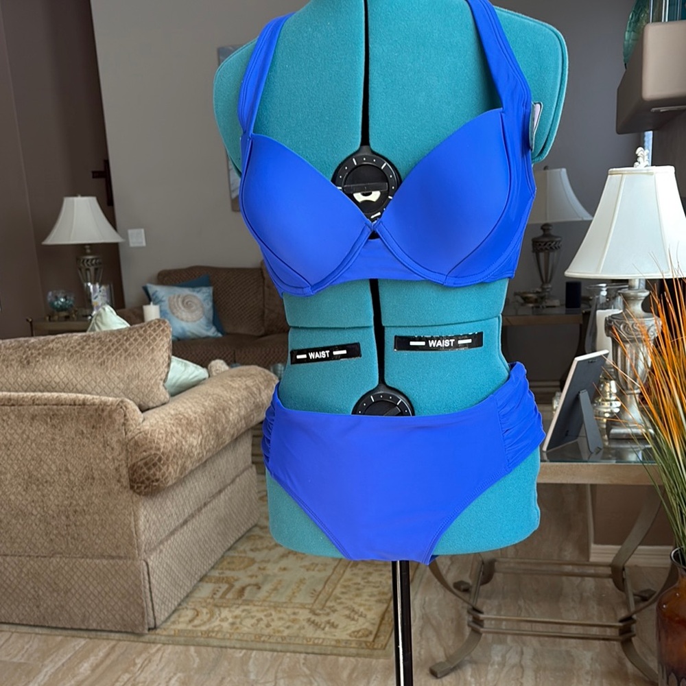 🔥 Closet Clear Out 🔥. Vibrant Blue Bikini Set